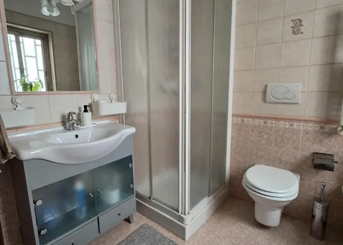 Apartment Bella Big For Maximum 8 People With Free Air Conditioner And Balcony