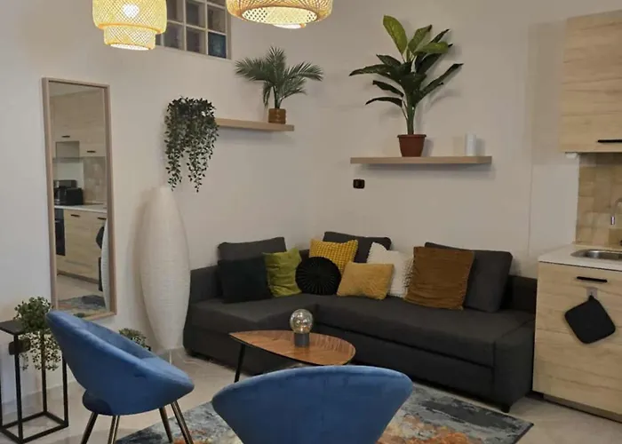 Bella Big For Maximum 8 People With Free Air Conditioner And Balcony * Bari